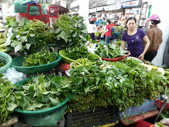 Thị trường rau xanh tăng giá chóng mặt